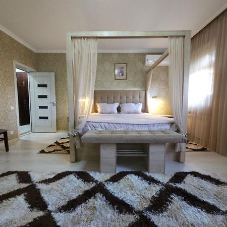 Hi-Tech Apartment In City Center Tashkent Ngoại thất bức ảnh