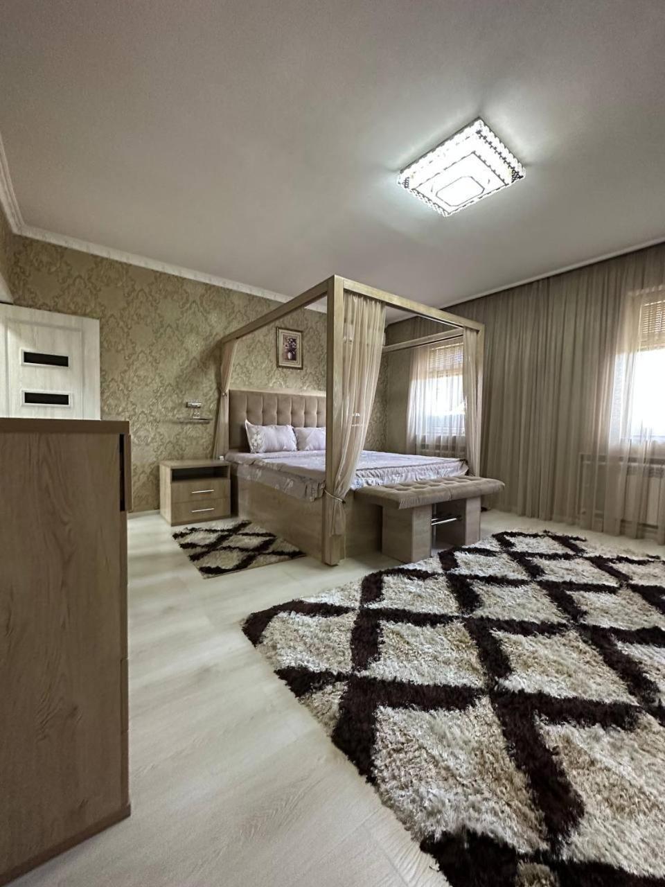 Hi-Tech Apartment In City Center Tashkent Ngoại thất bức ảnh